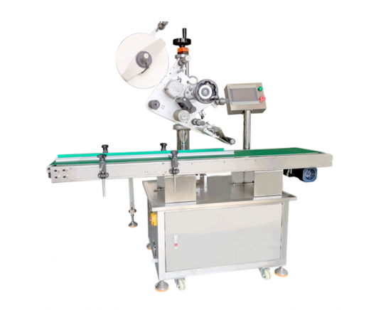 Automatic flat labeling machine